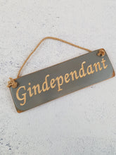 Load image into Gallery viewer, Personalised Gifts For Her - &quot;Gindependant&quot; Hanging sign - Ideal Presents for Gin Lovers