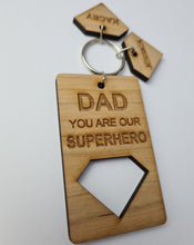 Load image into Gallery viewer, Dad Super hero key ring 