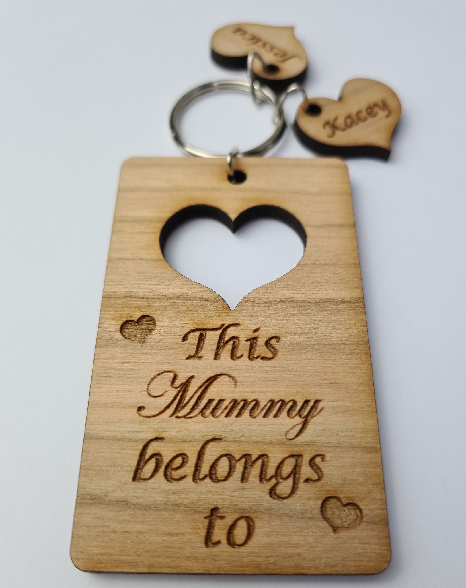 This Daddy Belongs To Keychain Personalised 'This Mummy Belongs To' Heart Keyring - Mother's Day Gift, Engraved Wood, Customisable Father To Daughter Gifts - Foto 9