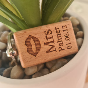 Mr and Mrs Personalised wooden keyring Engraved Key ring | Wooden Key ring | Valentines Gift | Gift For Her | Gift For Him